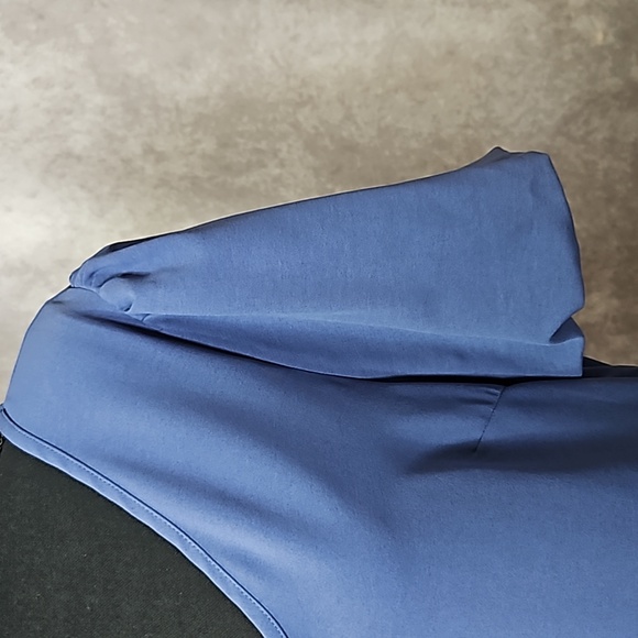 V-Neck Blouse with Puff Sleeves & Asymmetrical Hemline Size XL - Picture 7 of 17